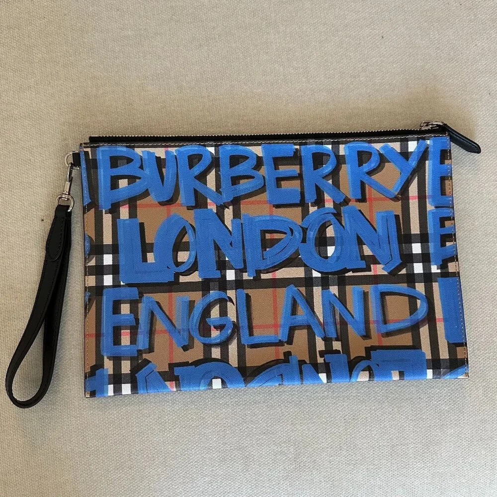 Burberry Pouch - Picture 1 of 3